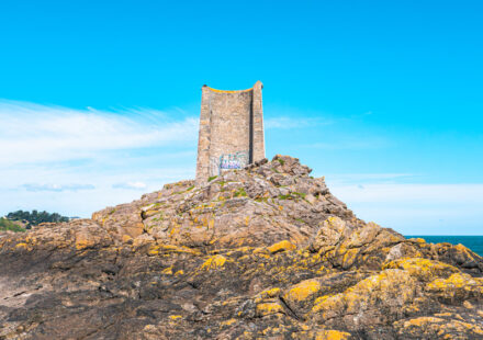 La tour Blanche de Saint-Lunaire