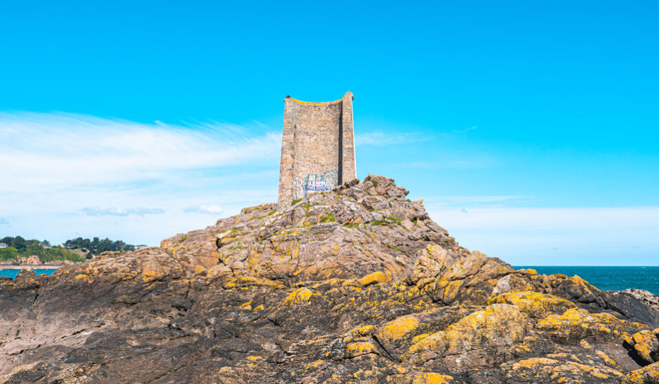 La tour Blanche de Saint-Lunaire